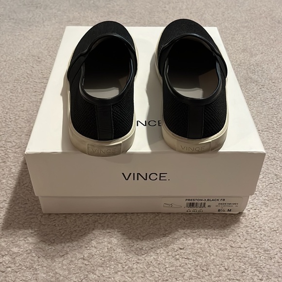 Vince black slip on casual sneaker. Fabric. Size 8 1/2 - Picture 5 of 7